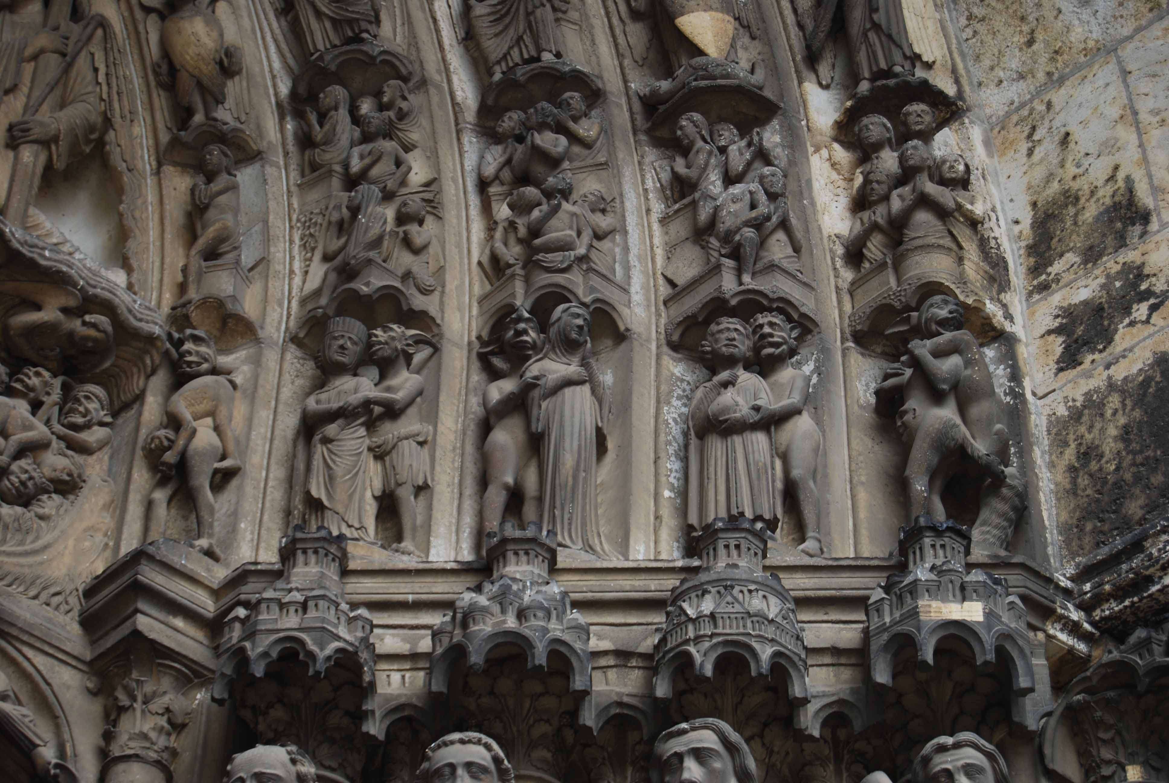 Los pórticos y la escultura en la catedral de Chartres - Chartres: Arte, espiritualidad y esoterismo. (7)